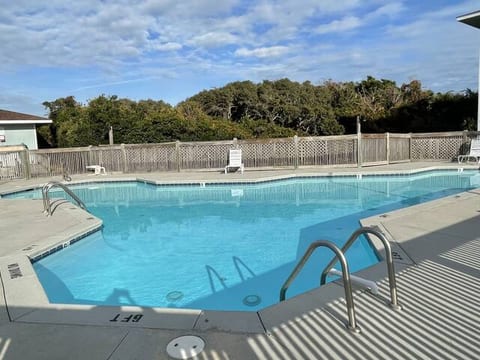 Herons Rest, 6 guests, lovely beach, 2 pools, golf