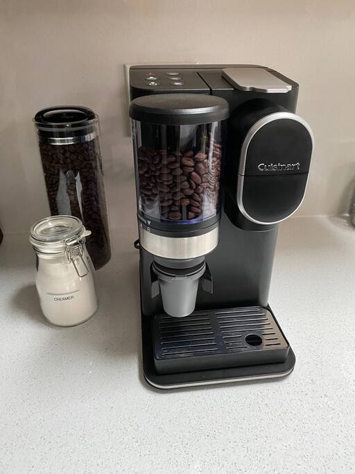 The best coffee is freshly ground coffee! The best coffee is freshly ground coffee! - Downtown Chicago - Spa Bath, Patio, 3 blocks to L - Chicago