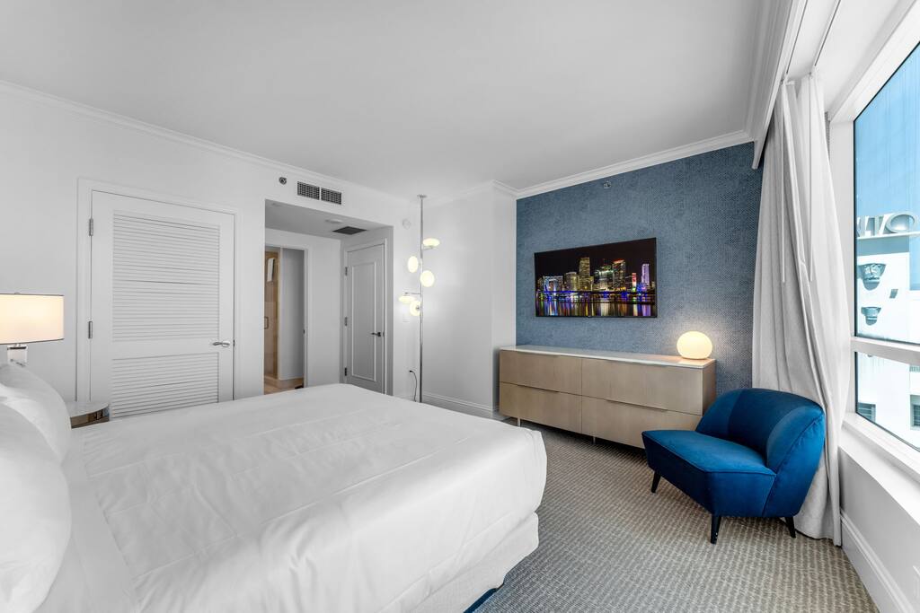 FontaineBleau Suite | Street & Partial Ocean view