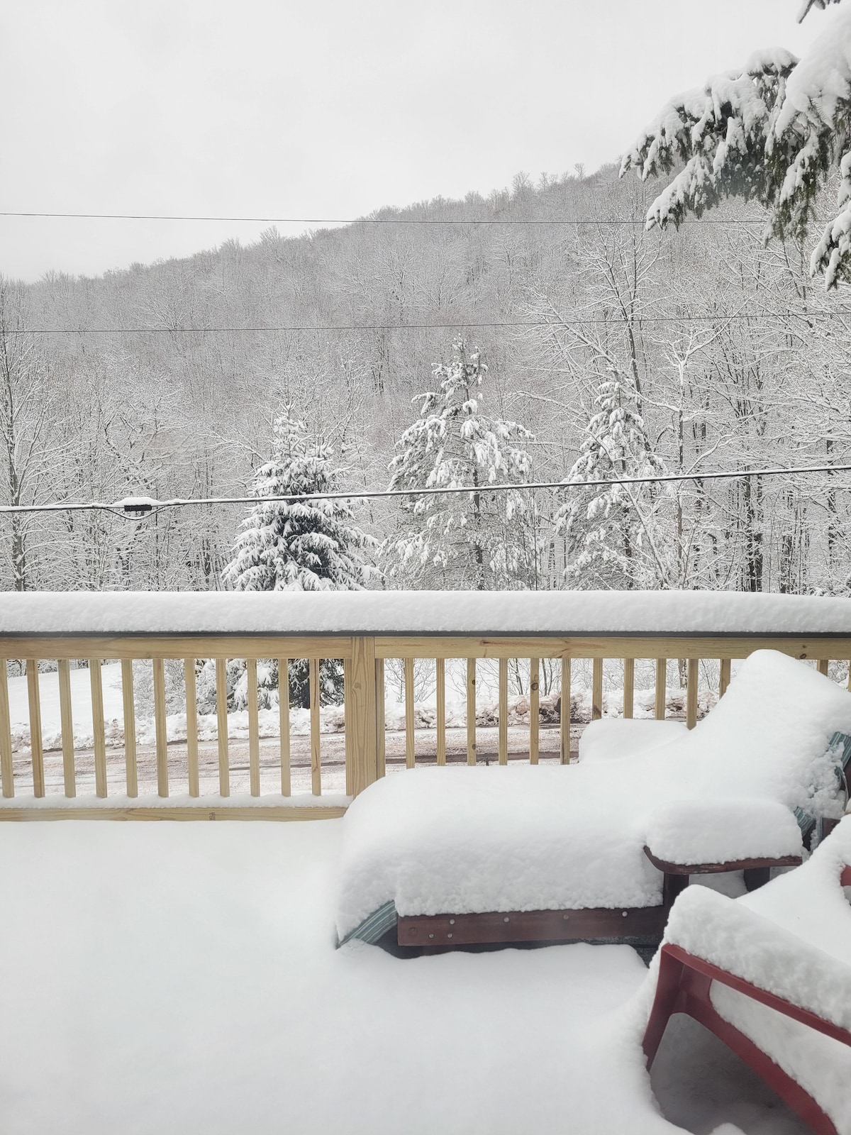 peaceful-catskill-mountain-getaway/