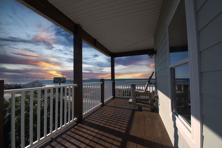 Beautiful home with Beach, Ocean, & Lake Views