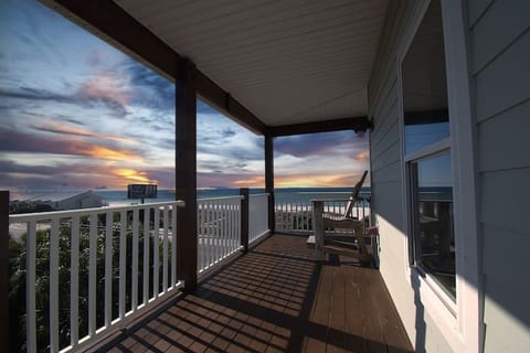 Beautiful home with Beach, Ocean, & Lake Views