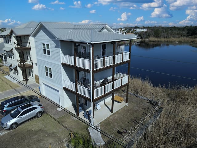Beautiful home with Beach, Ocean, & Lake Views