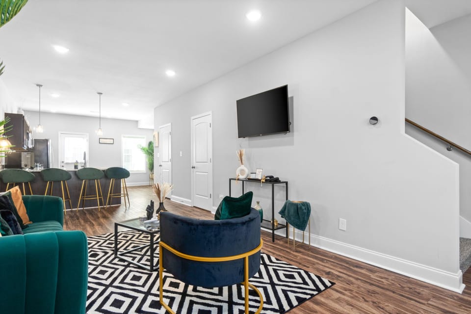 Modern Comforts in Clarksville - Clarksville