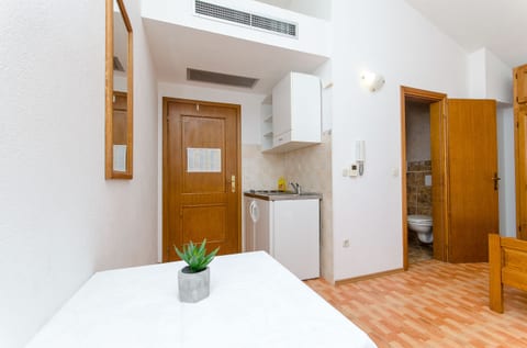 Apartments and Rooms Roso - Unit 377307-13