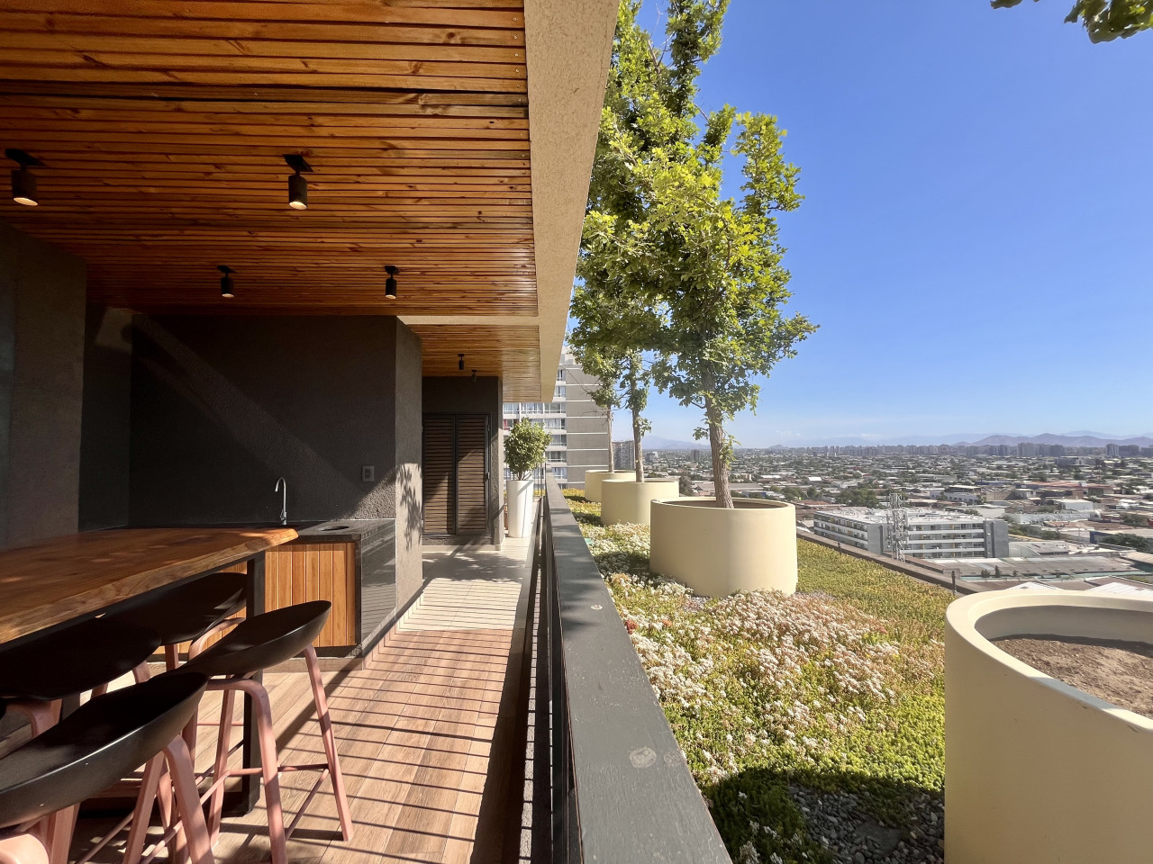 X Urbano Artístico Santa Elvira | Laundry Parking - Pucón