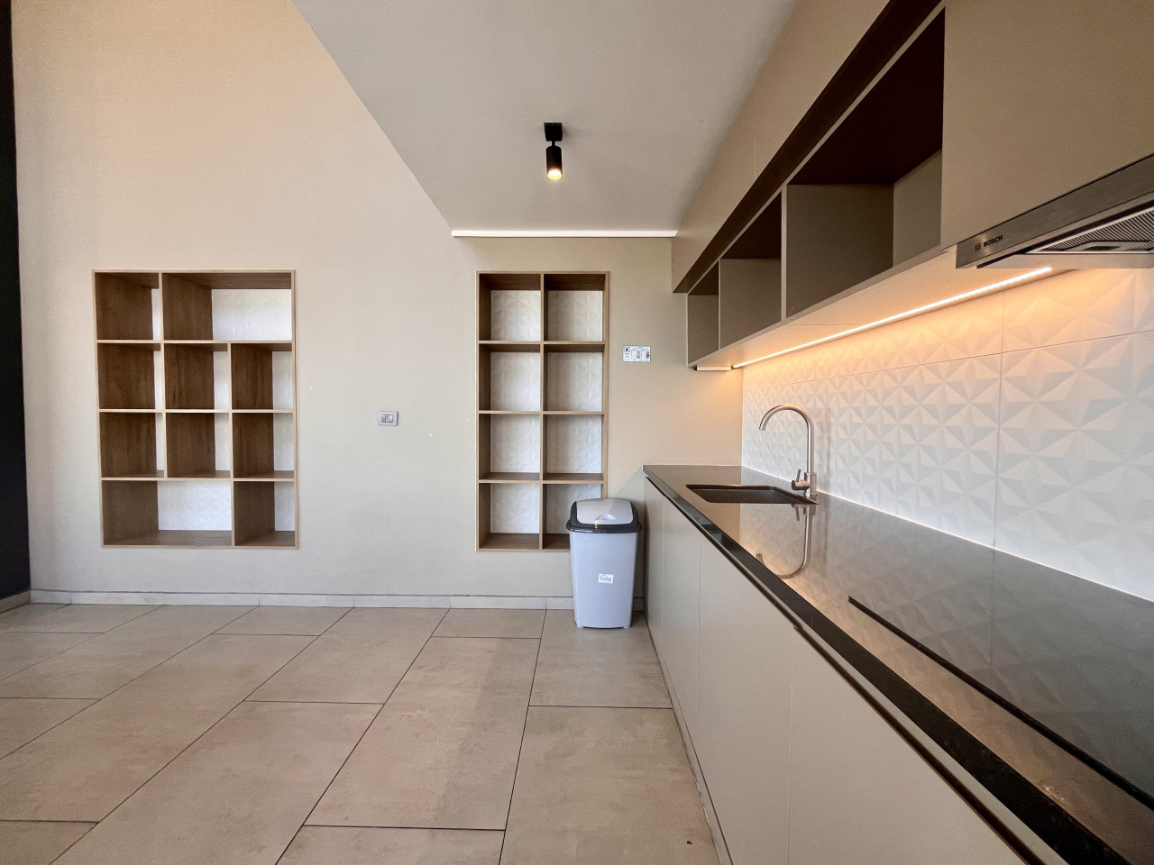 X Urbano Artístico Santa Elvira | Laundry Parking - Pucón