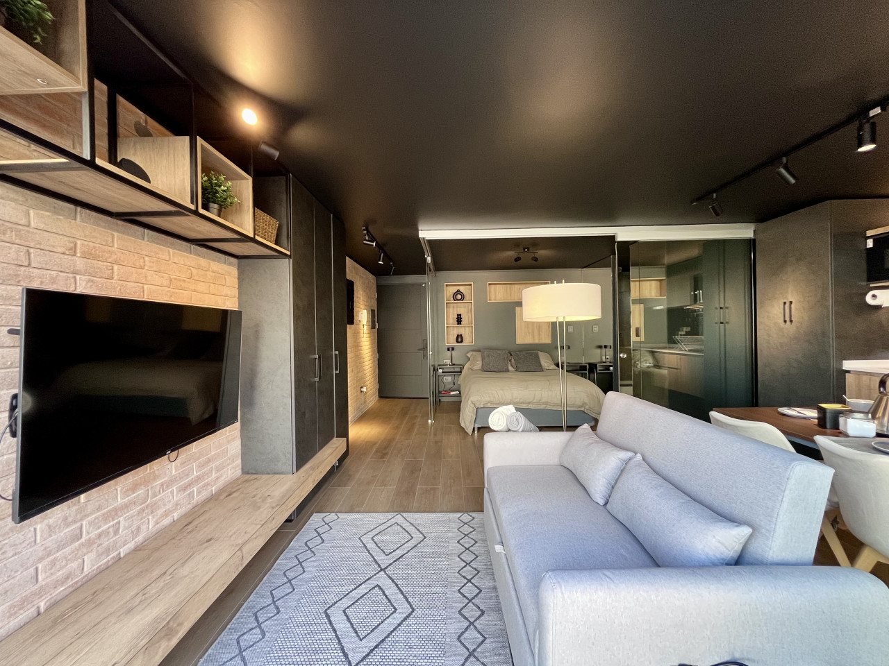 X Urbano Artístico Santa Elvira | Laundry Parking - Pucón