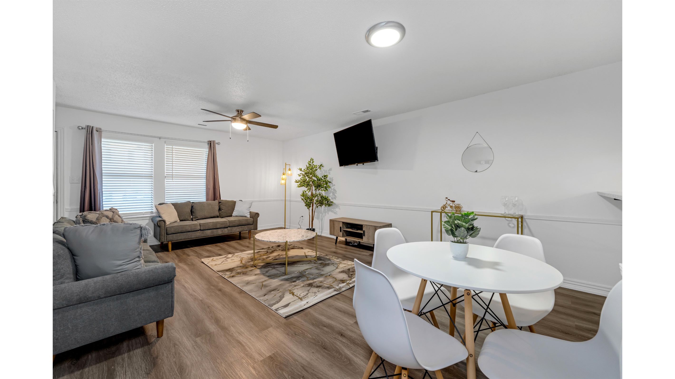 Cozy 3BD Near Walmart HQ | Long Stay Discounts