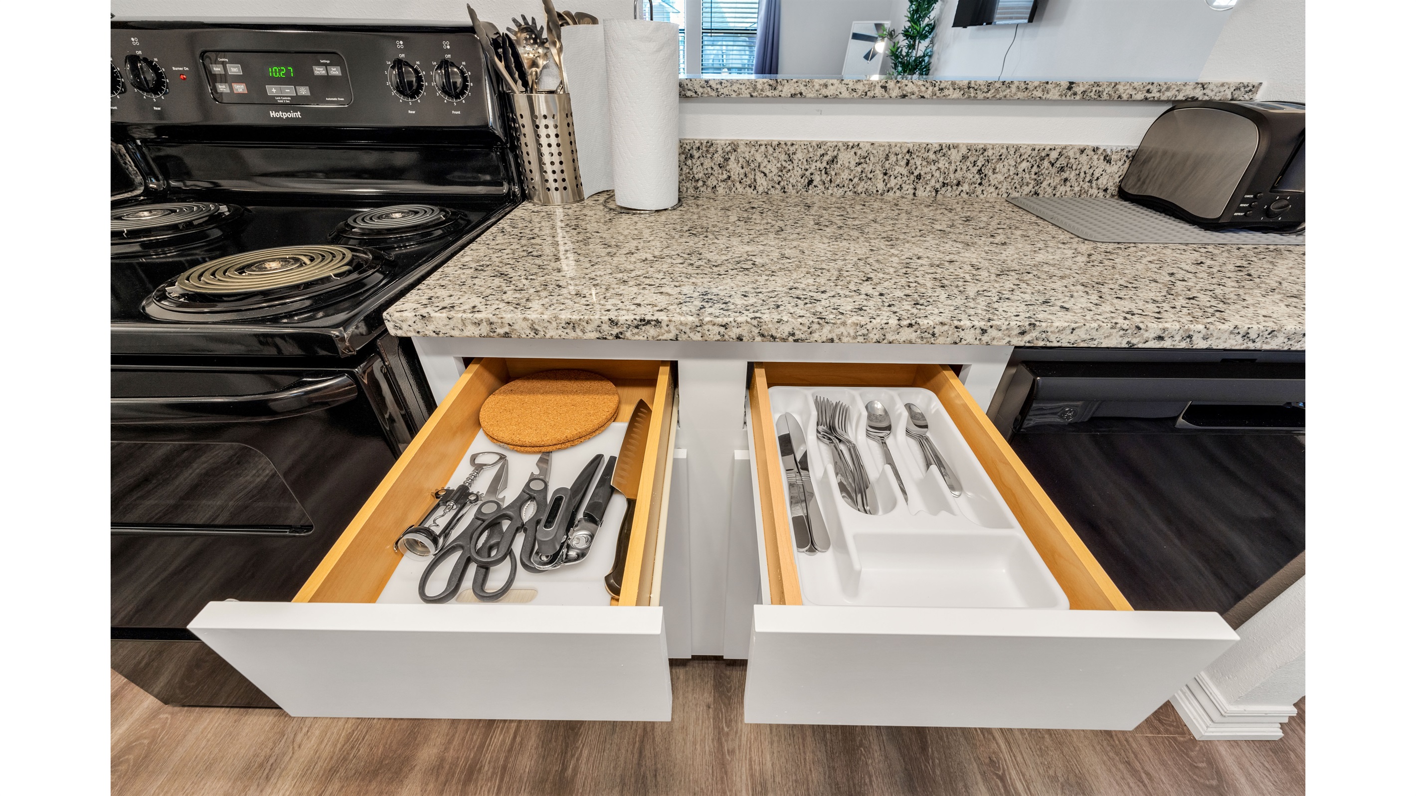 Cozy 2BD Near Walmart HQ | Long Stay Discounts