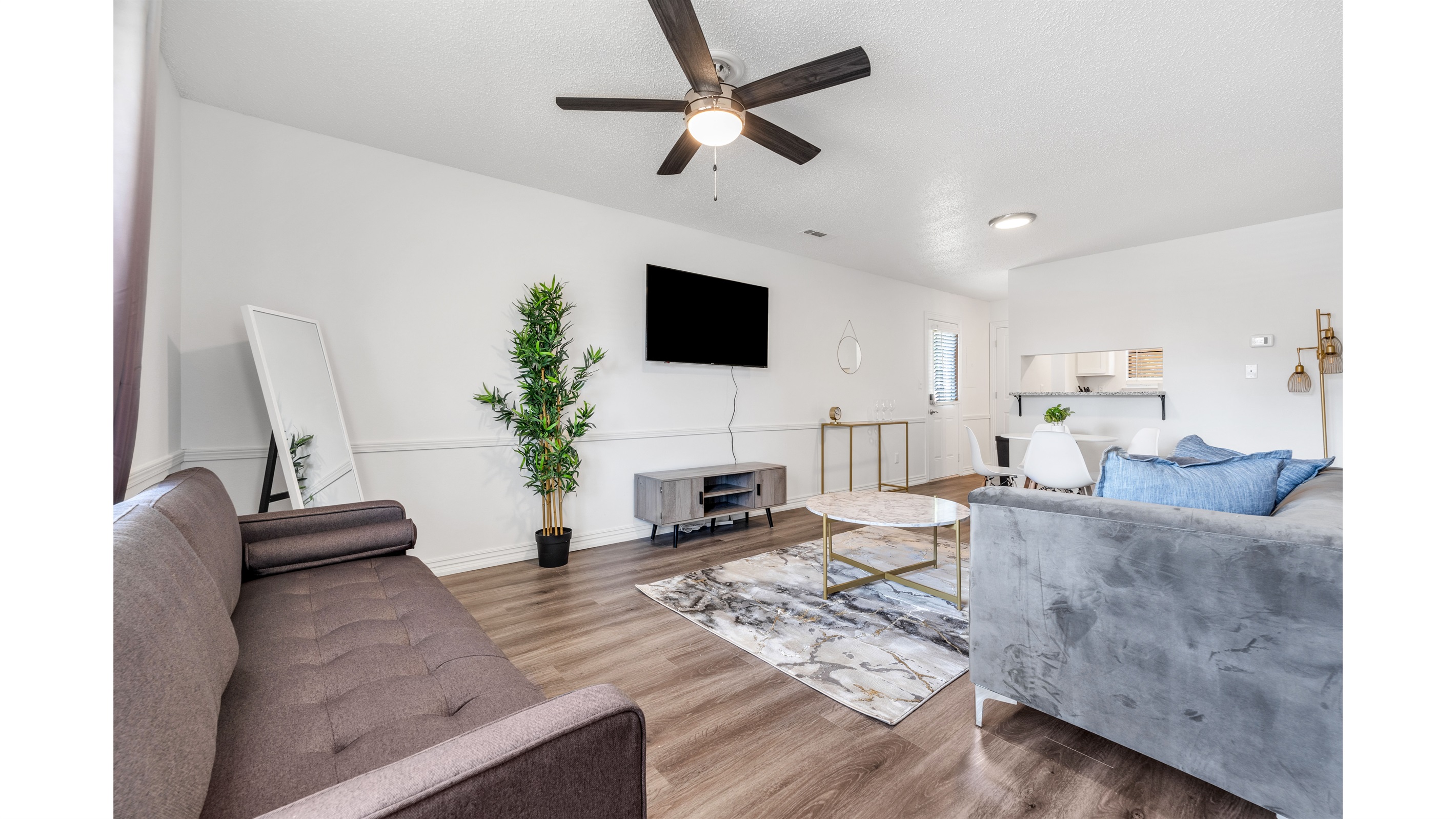 Cozy 2BD Near Walmart HQ | Long Stay Discounts