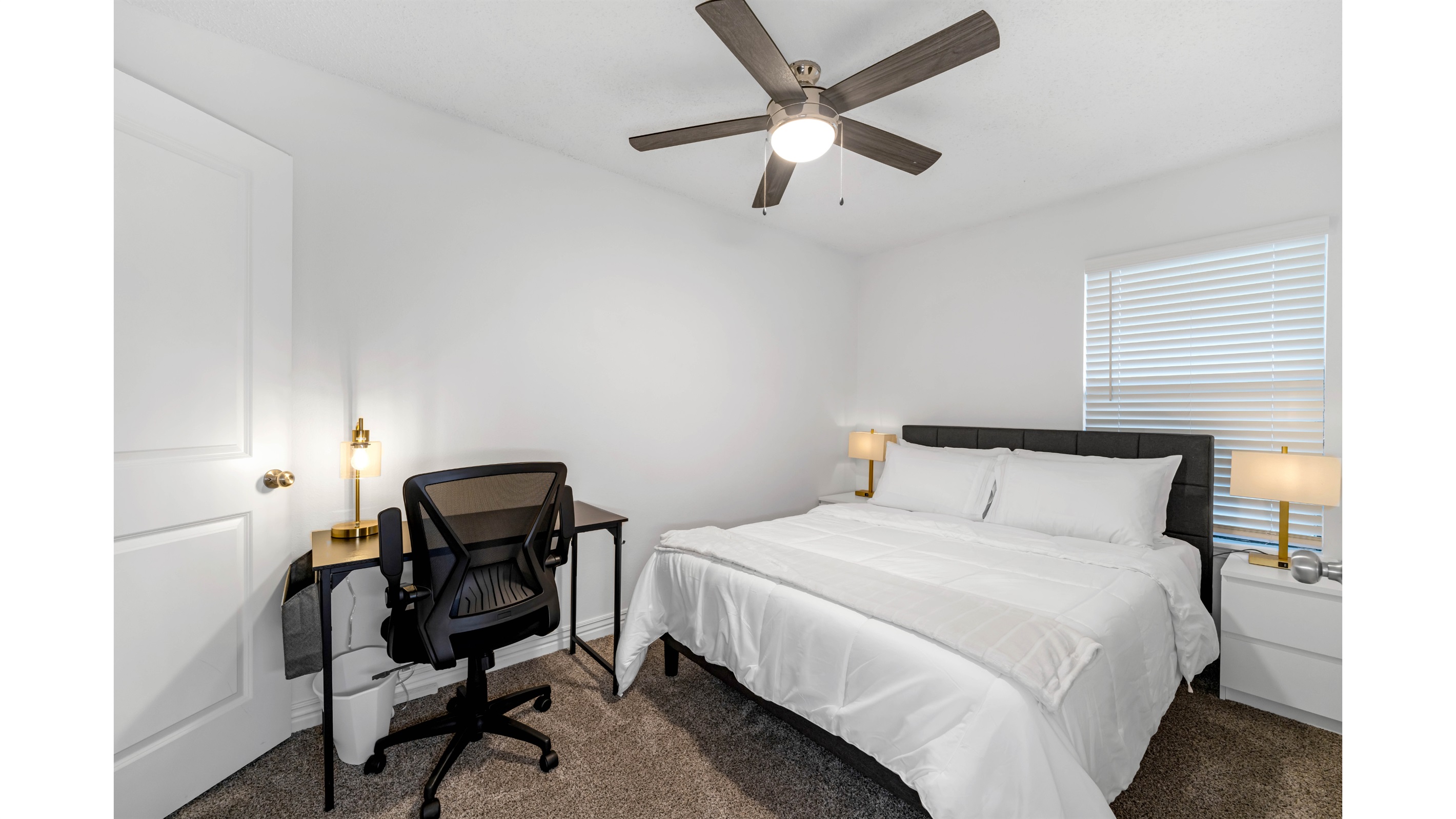 Cozy 3BD Near Walmart HQ | Long Stay Discounts