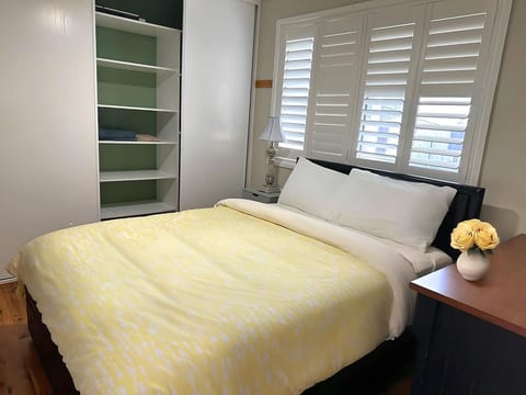 Cosy & Pvt 1 Bedroom Studio with own backyard.