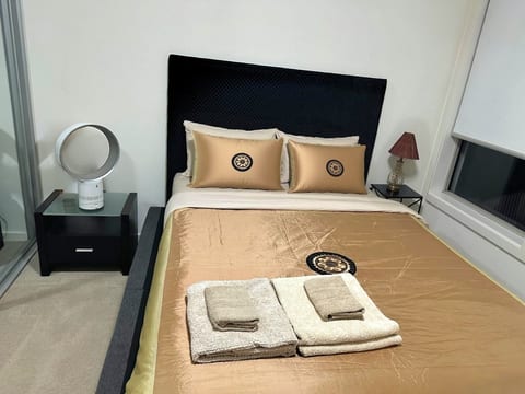 1 Bedroom Kingswood Suit