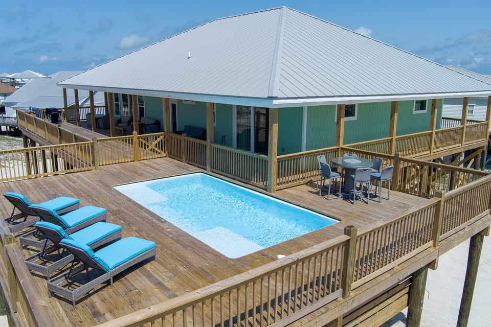 Quarter Deck - Dauphin Island
