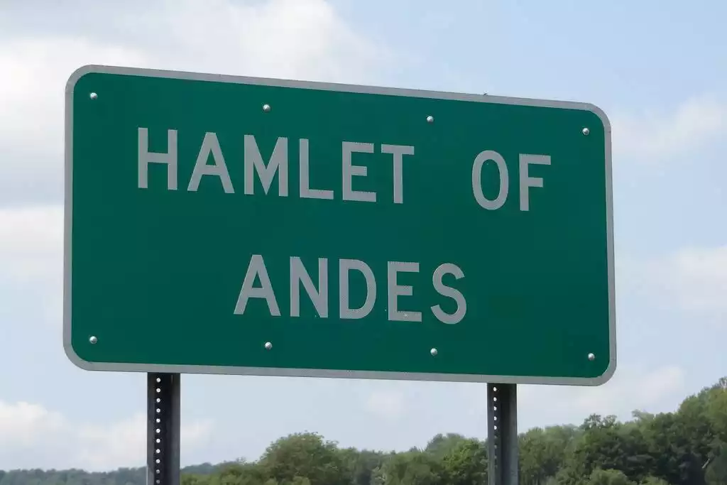 Welcome to Andes... enjoy your stay! Welcome to Andes... enjoy your stay! - Tower King Room with Large Private Bathroom - Andes