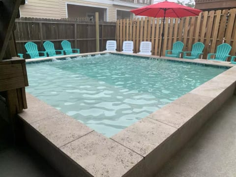 Private pool with lots of seating