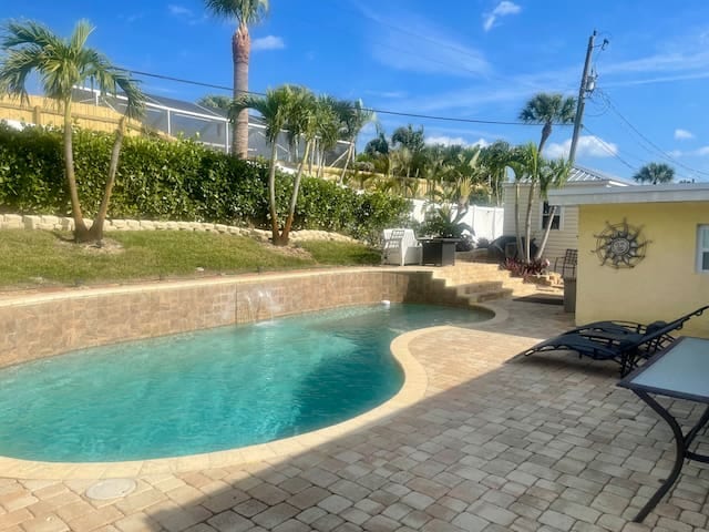 Sunset Oasis - Jensen Beach