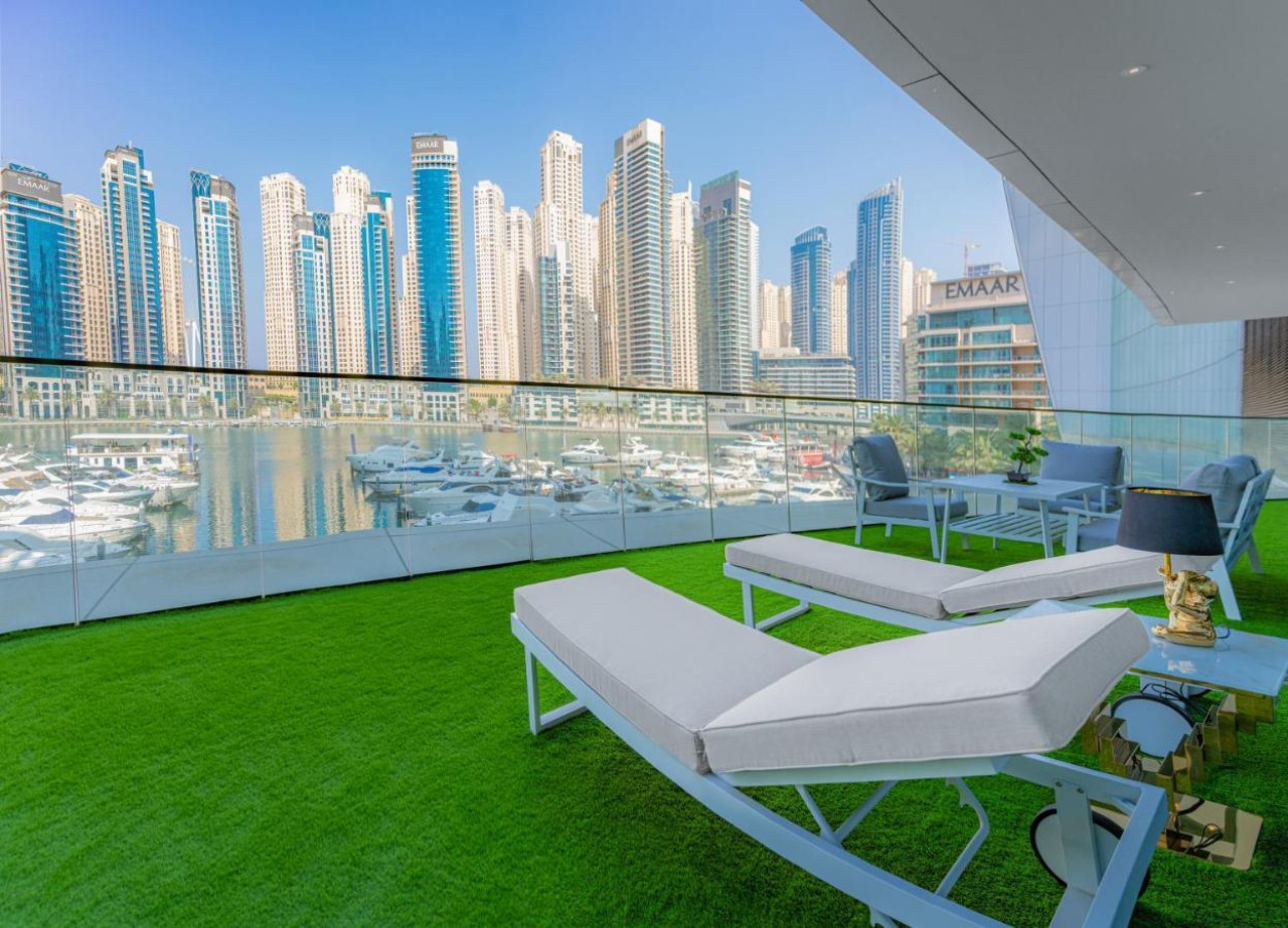 OFFER! High-Floor 2BR | Marina, JBR and Sea Views - Tecom - Dubai - United Arab Emirates