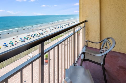 Balcony with Amazing Views of the Ocean🌊☀️