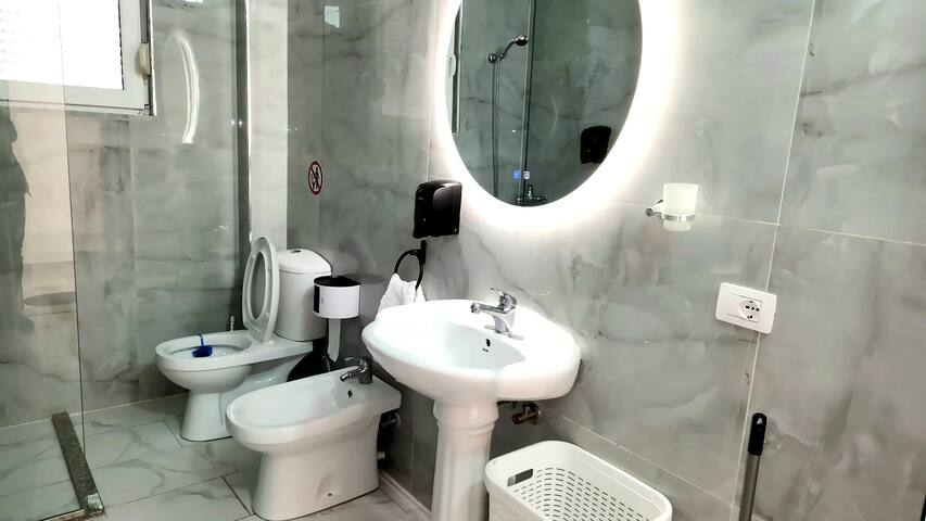 feel-at-home-2br-10-min-from-city-center/