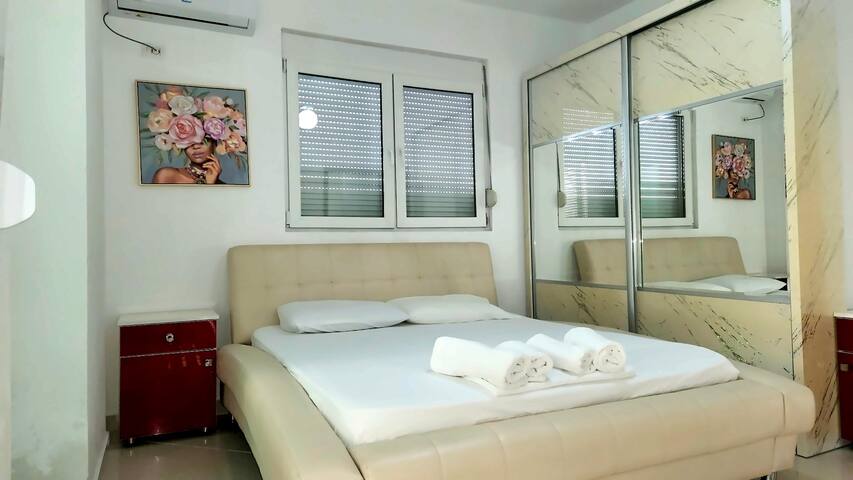 feel-at-home-2br-10-min-from-city-center/