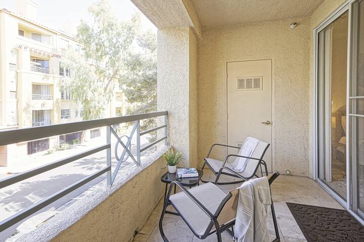 Dwell Descans ※ Restful Haven Steps to Vegas Strip
