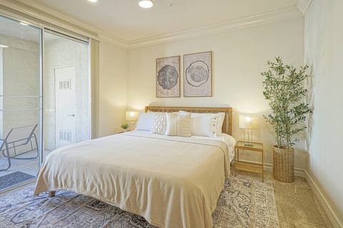 Dwell Descans ※ Restful Haven Steps to Vegas Strip
