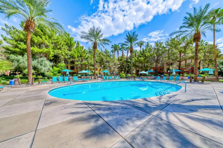 Dwell Descans ※ Restful Haven Steps to Vegas Strip