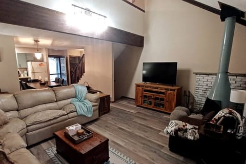 Camelback Poconos Getaway-Pet Friendly*Ski-In/Out