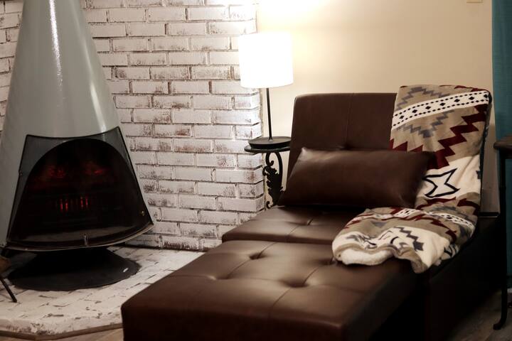 poconos-camelback-getaway-pet-friendly-ski-in-out/