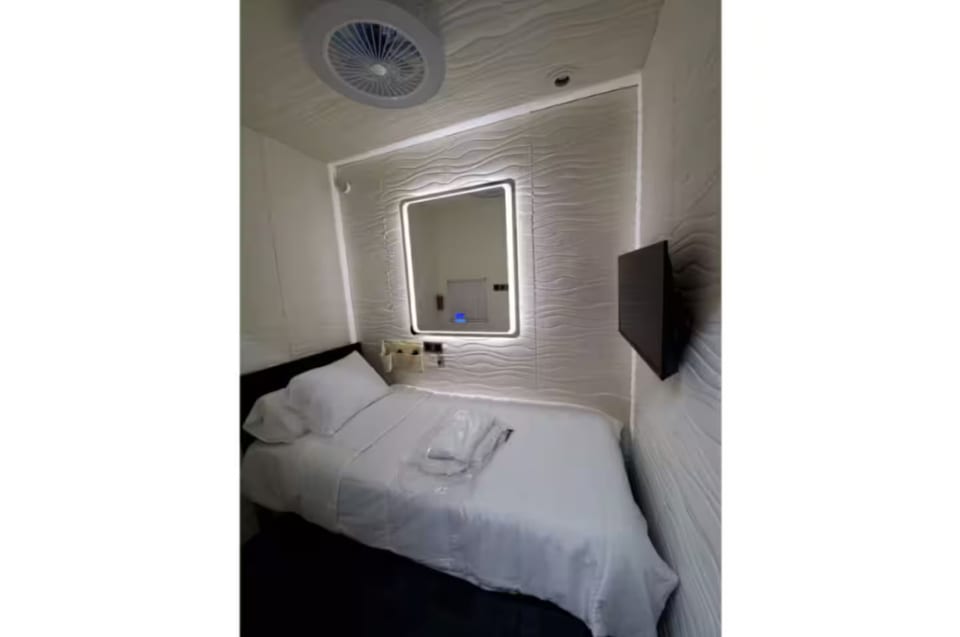 Budget-Friendly Stay and Free Coffee | Downtown - Chicago