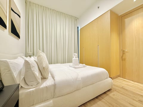 Vserve - Peaceful 1 BR Getaway in Vibrant JVC