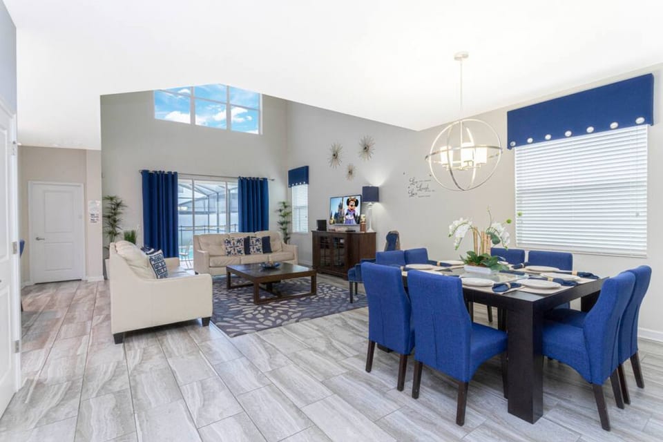 Elegant Blue Moon House - TOP Stay 10 Minutes from Disney - Kissimmee