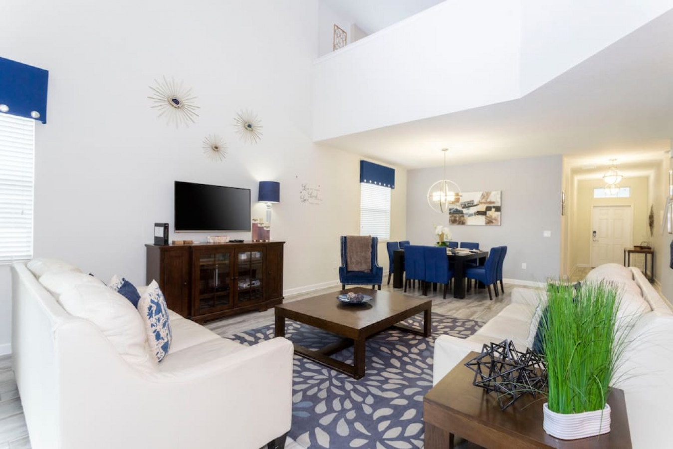 elegant-blue-moon-house-top-stay-10-minutes-from-disney/