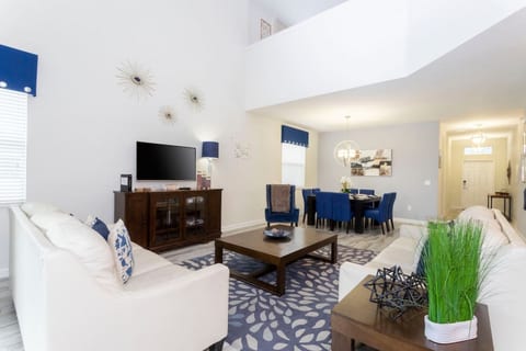 Elegant Blue Moon House - TOP Stay 10 Minutes from Disney