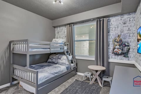 Beautiful Condo  - Resort 10 Minutes from Disney