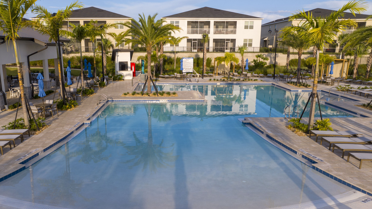 Resort Condo in Orlando: Cozy Retreat with Lazy River & Kids' Water Park Near Disney - Four Corners