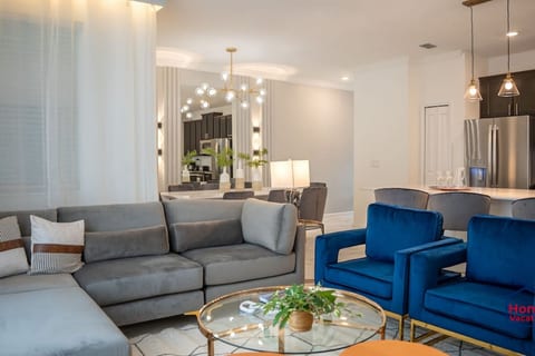 Paradise House - Thematic Rooms & Private Pool