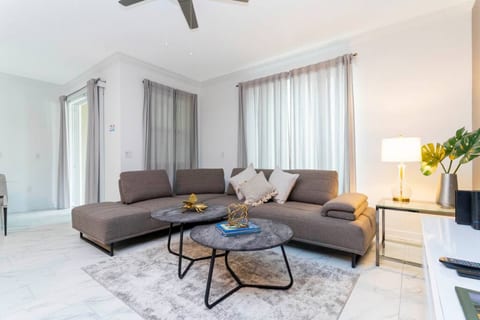 Modern Luxury House - Resort Access Champions Gate