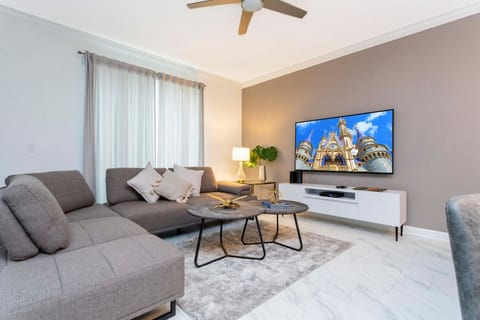 Modern Luxury House - Resort Access Champions Gate