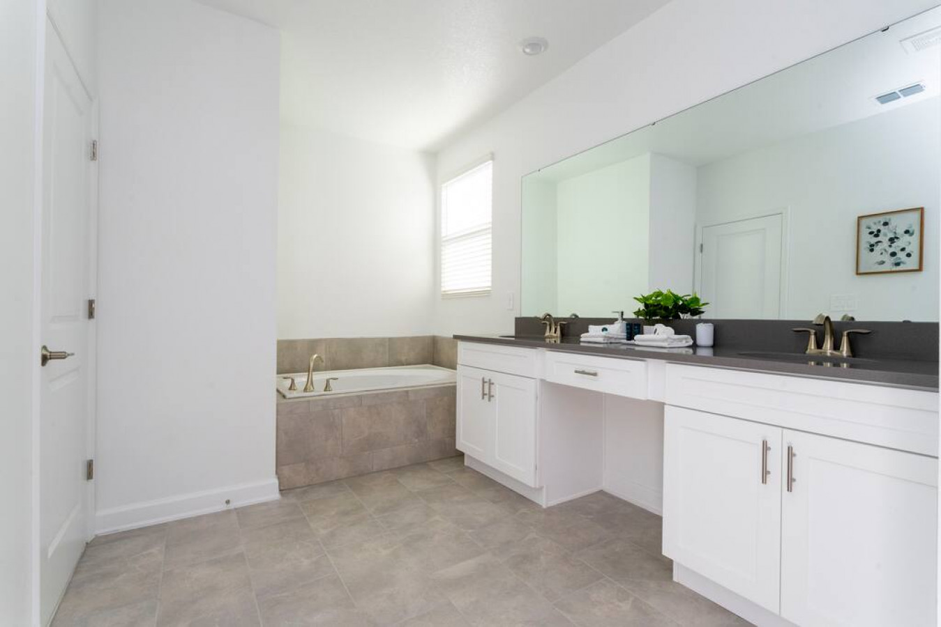 SS 9143 · Magical House Getaway - Private Pool & Amenities - Davenport