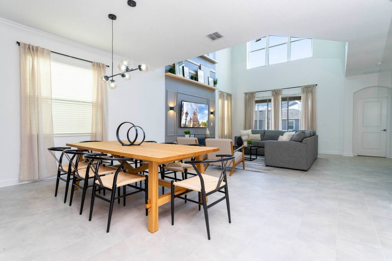 SS 9143 · Magical House Getaway - Private Pool & Amenities - Davenport