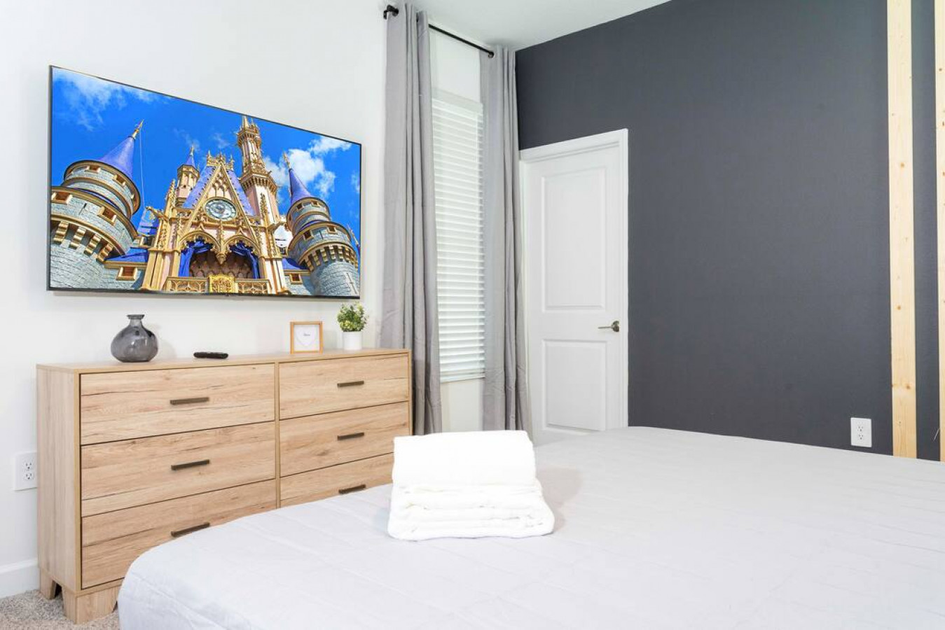 SS 9143 · Magical House Getaway - Private Pool & Amenities - Davenport