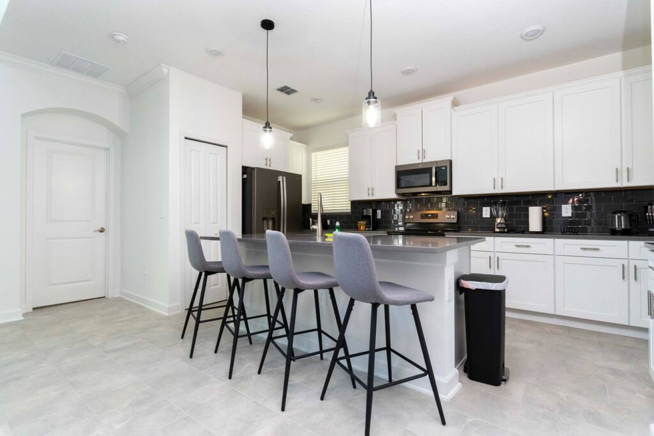 SS 9143 · Magical House Getaway - Private Pool & Amenities - Davenport