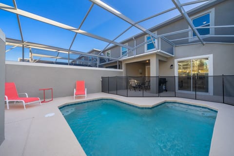 Captivating House - Private Pool & Close to Disney