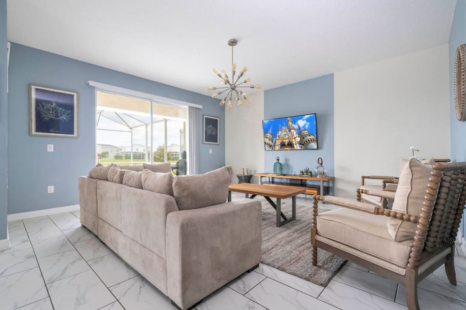 Amazing 6 BD House - Private Pool - Davenport