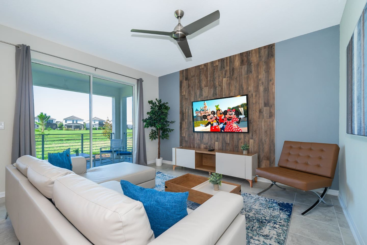 Condo in the Heart of Orlando - 10 Min from Disney