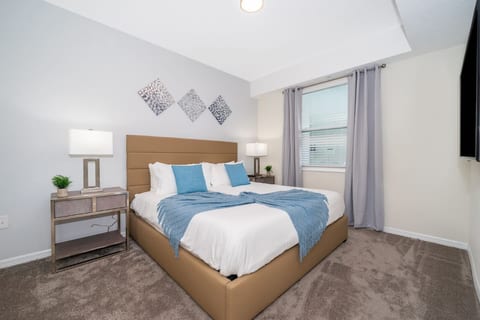 Condo in the Heart of Orlando - 10 Min from Disney