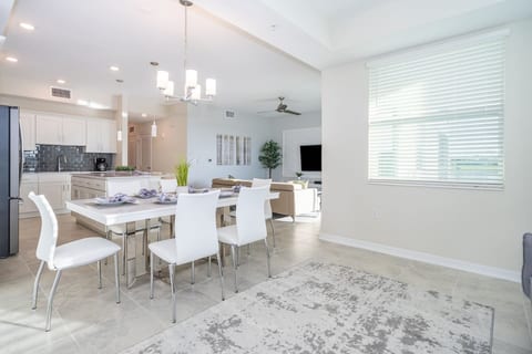 Modern Condo Near Disney